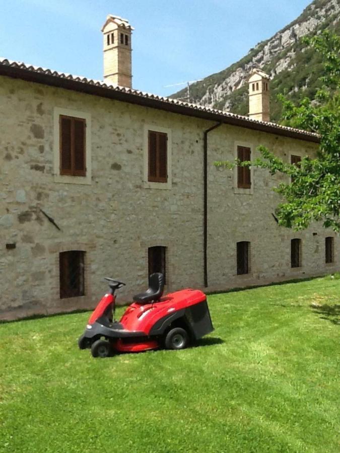 Casa Ridente Nella Valle Del Menotre Con Giardino Pale 外观 照片