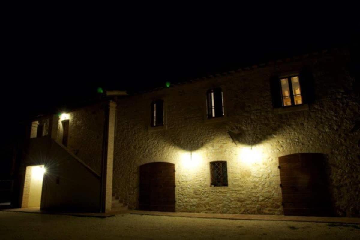 Casa Ridente Nella Valle Del Menotre Con Giardino Pale 外观 照片